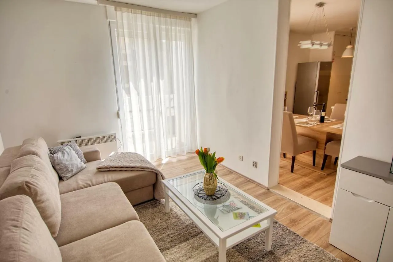 Luxury Apartment Nuneni Σπλιτ