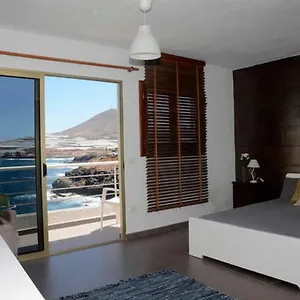 https://galdar-gc-vistas-al-mar.in-canary-islands.com
