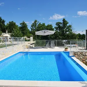 https://jovich-apartments-3.primorje-gorskikotar.com